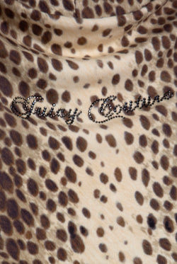 Displays the natural cheetah print 'juicy' branded off the shoulder jc top featuring the juicy couture branding 