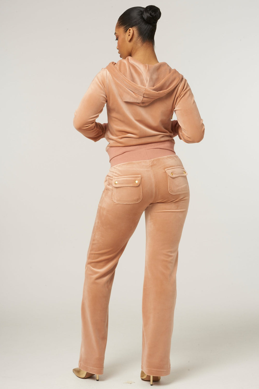 CAFE AU LAIT & GOLD CLASSIC VELOUR ROBERTSON HOODIE