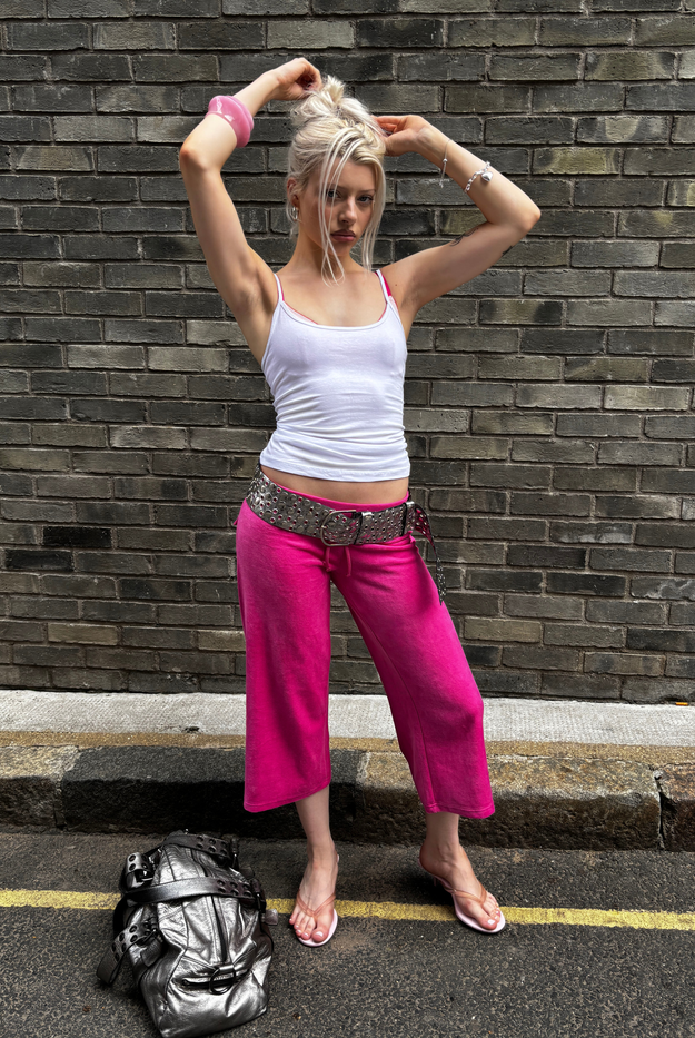 /products/nostalgia-pink-og-straight-pocketed-capri-pants